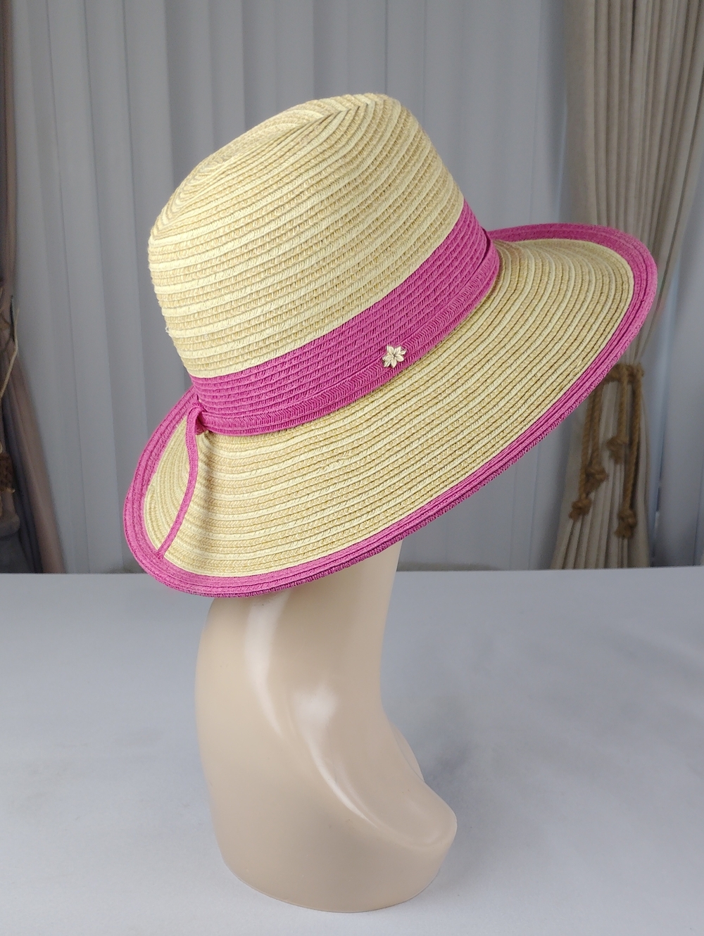 Cappelli Womens Sun Hat with Pink Trim.